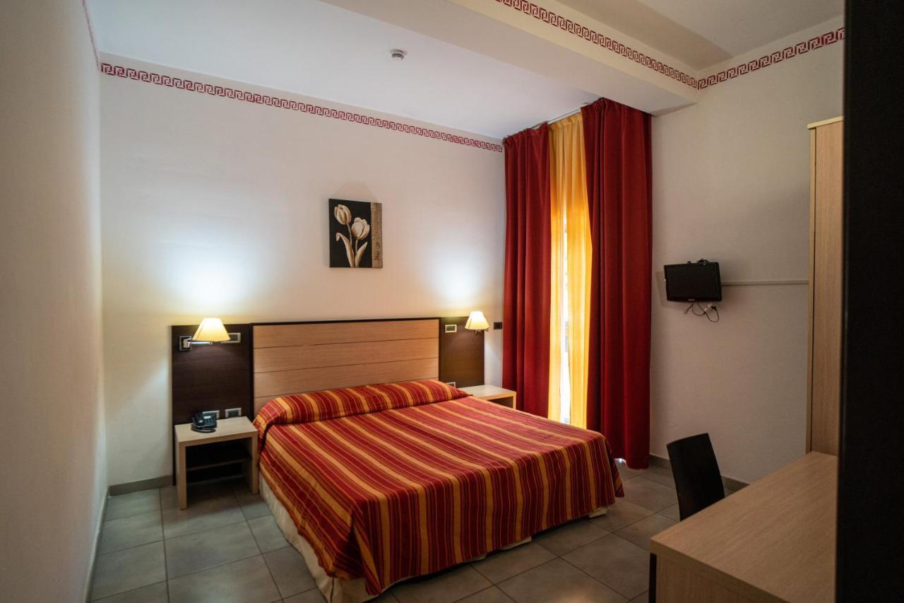 Hotel Insteia Polla Luaran gambar