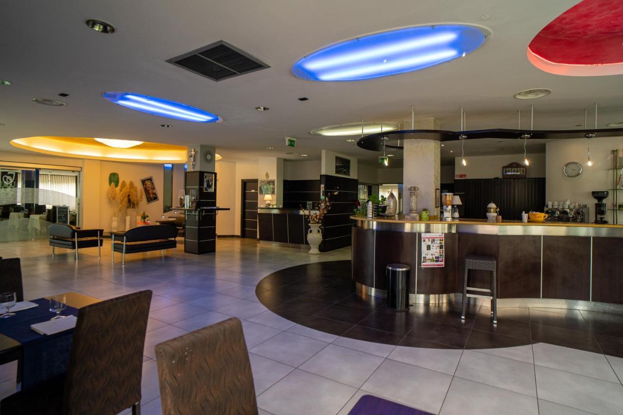 Hotel Insteia Polla Luaran gambar