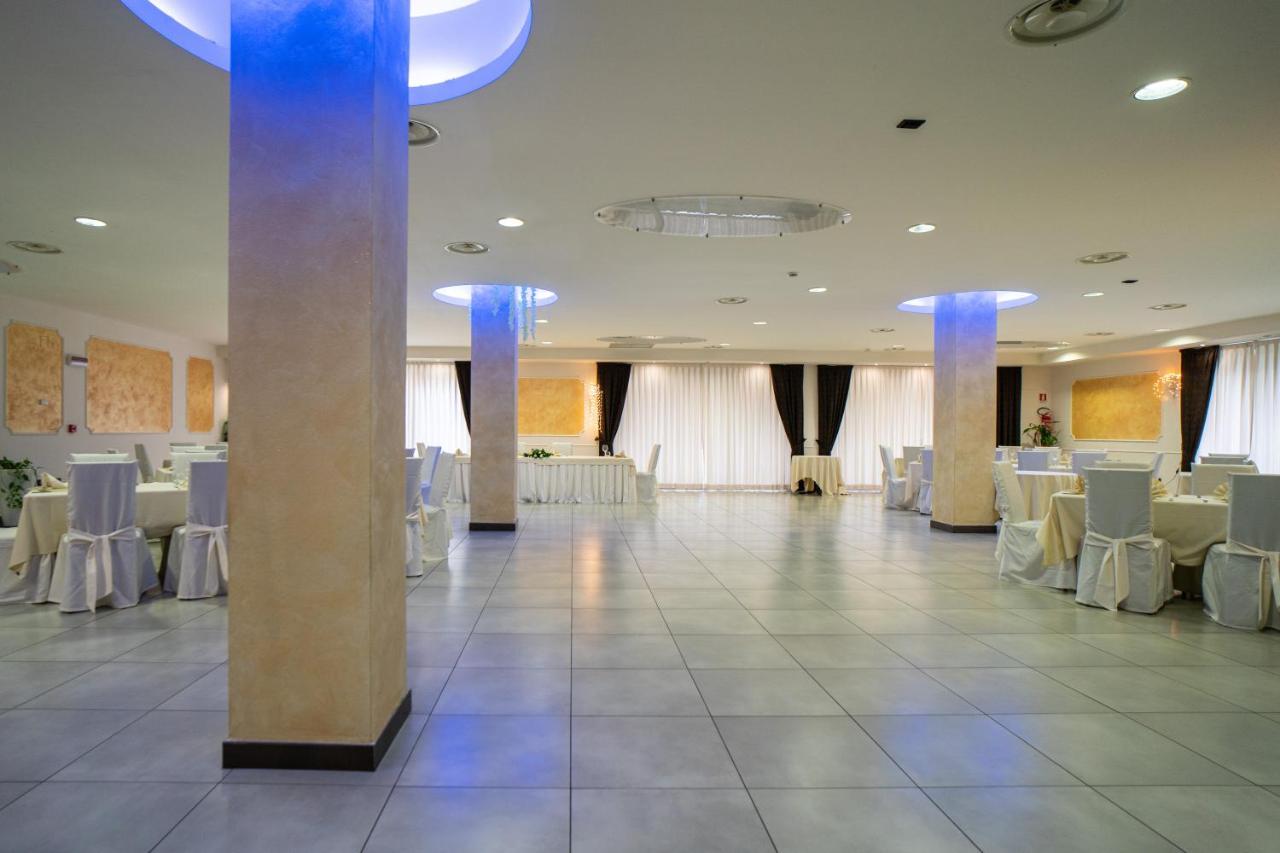 Hotel Insteia Polla Luaran gambar