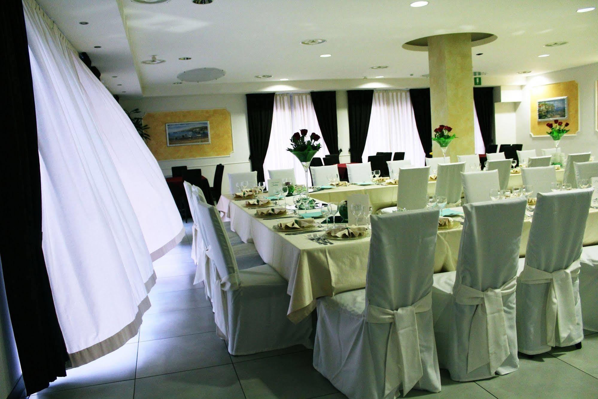Hotel Insteia Polla Luaran gambar