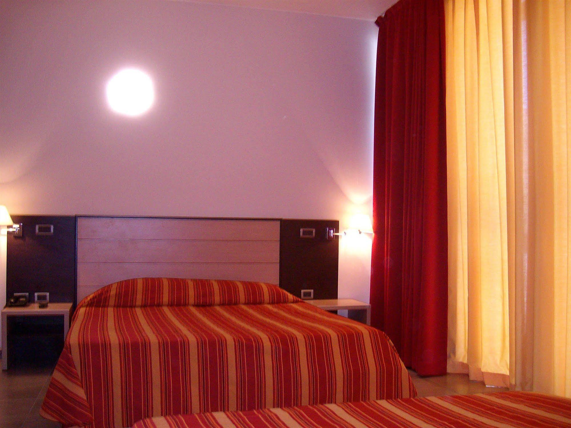 Hotel Insteia Polla Luaran gambar